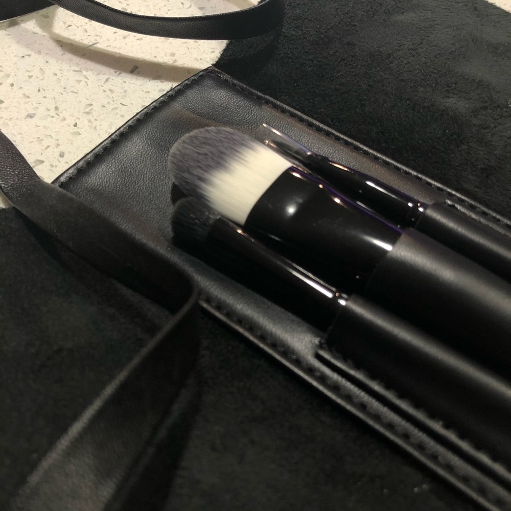 COPY - YSL makeup brushes 3 in a set。